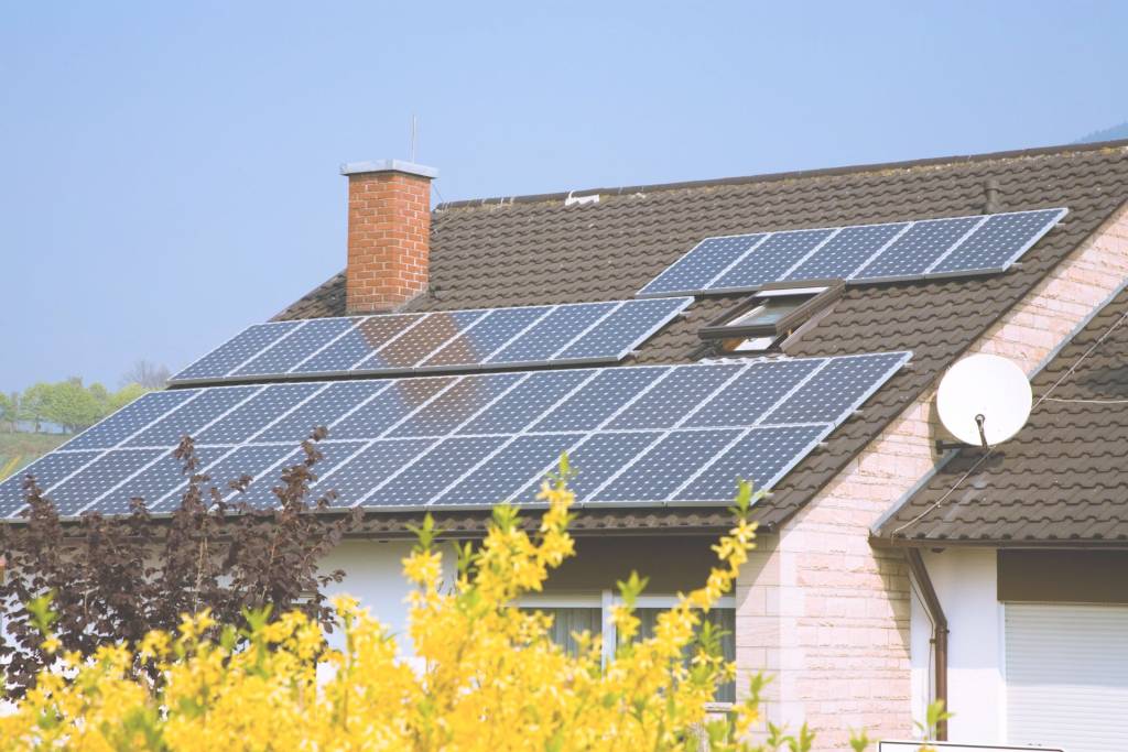 How Much Money Can Solar Panels in Los Angeles